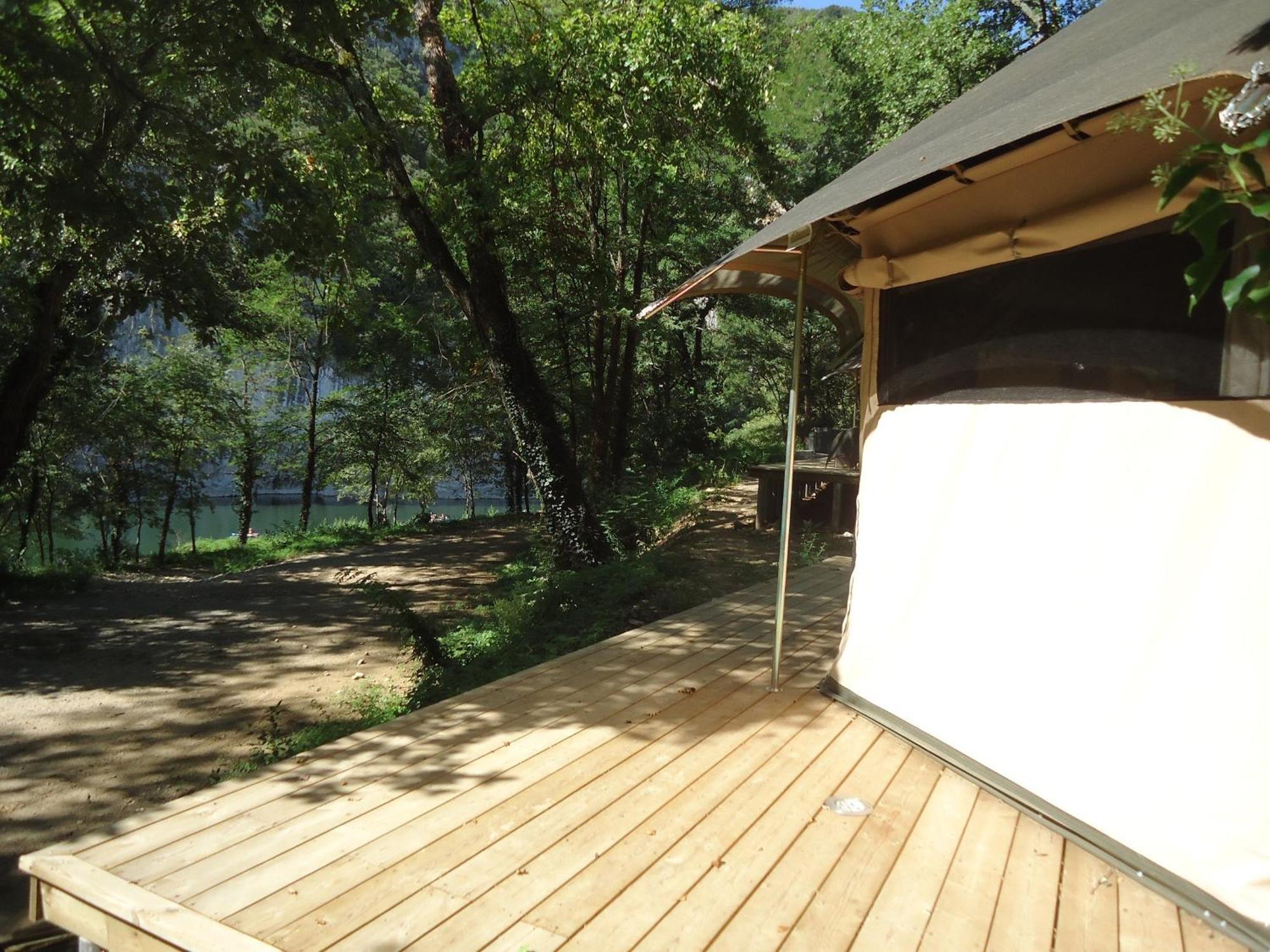 Prehistoric Lodge - Adult Only Vallon-Pont-d'Arc Exterior photo