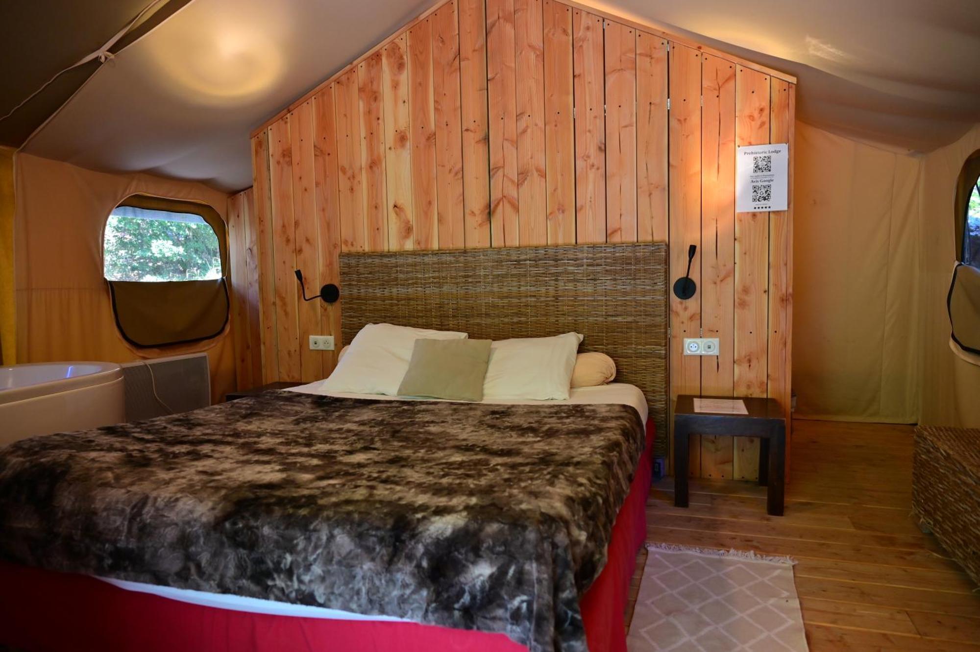 Prehistoric Lodge - Adult Only Vallon-Pont-d'Arc Exterior photo